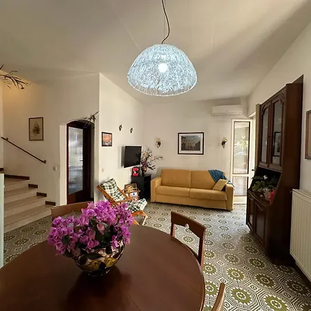 A Due Passi Dal Mare Tatil Evi Lido di Camaiore